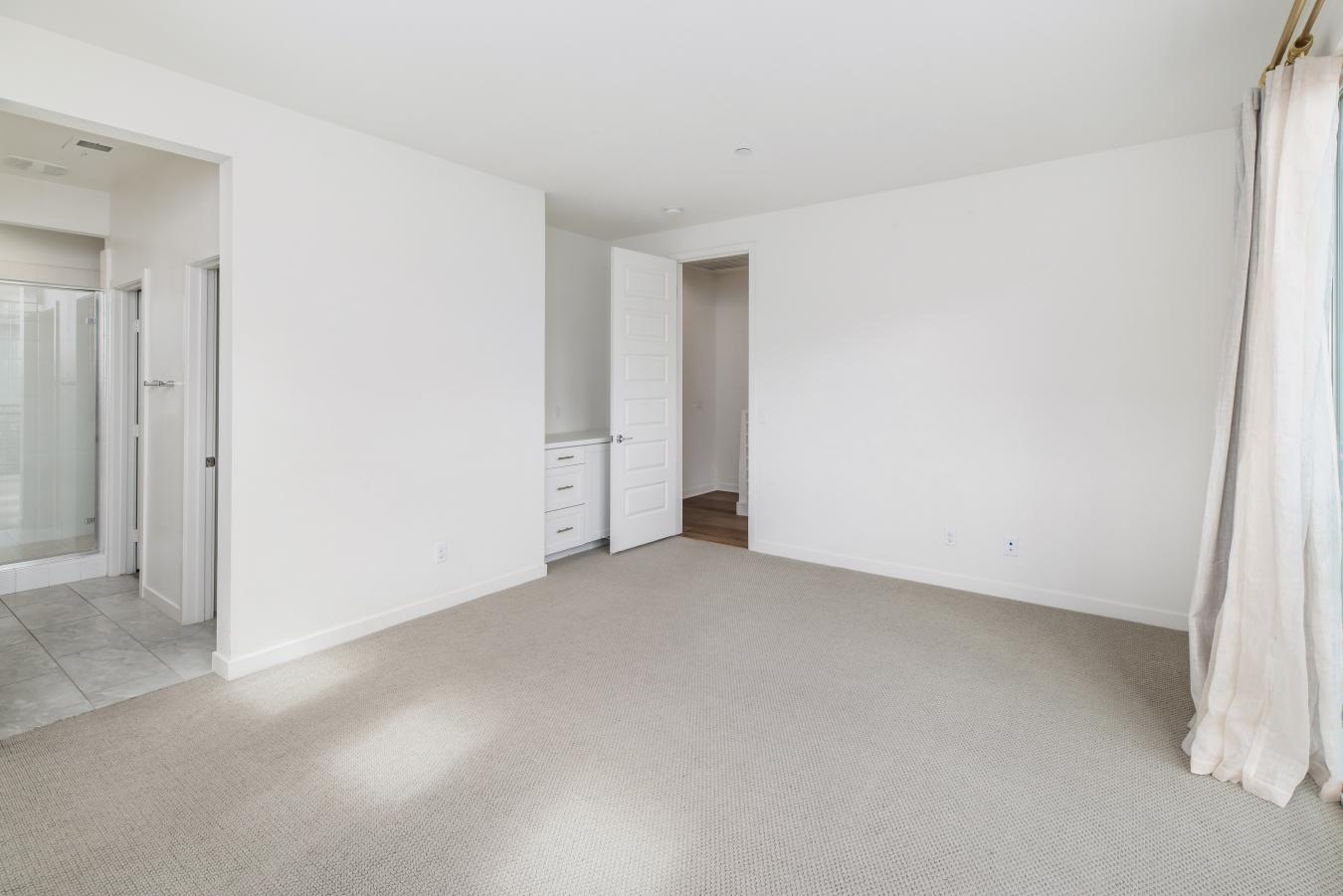 Carlsbad, San Diego, 92009, United States, 3 Bedrooms Bedrooms, ,4 BathroomsBathrooms,Residential,For Sale,2002576