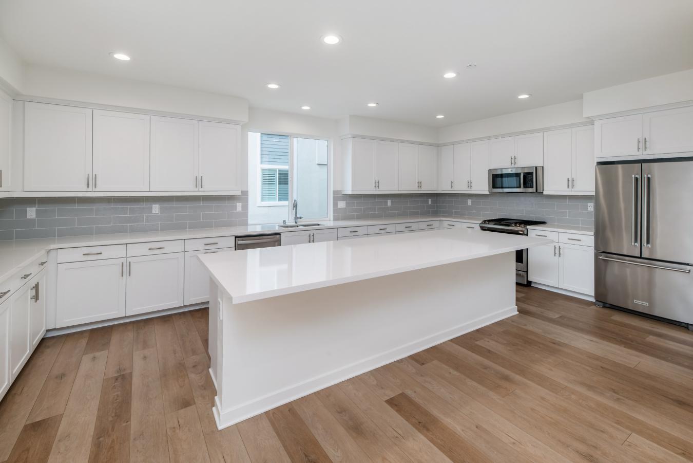 Carlsbad, San Diego, 92009, United States, 3 Bedrooms Bedrooms, ,4 BathroomsBathrooms,Residential,For Sale,2002576