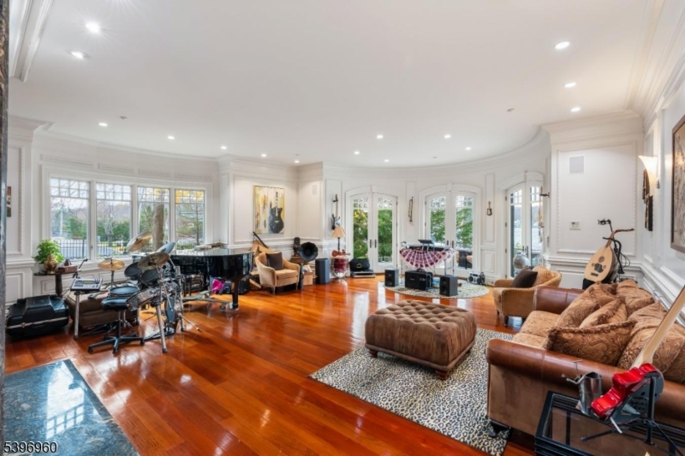 Landing, Morris, 07850, United States, 6 Bedrooms Bedrooms, ,6 BathroomsBathrooms,Residential,For Sale,1994297