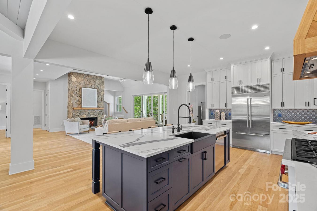 Fort Mill, York, 29708, United States, 5 Bedrooms Bedrooms, ,5 BathroomsBathrooms,Residential,For Sale,1995223