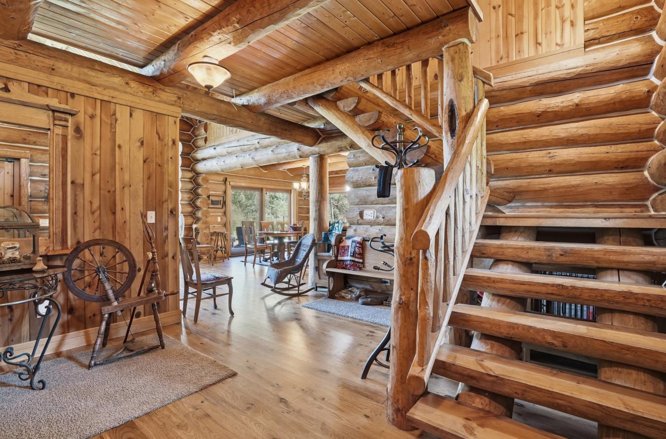 Rapid City, Pennington, 57702, United States, 4 Bedrooms Bedrooms, ,4 BathroomsBathrooms,Residential,For Sale,1994295