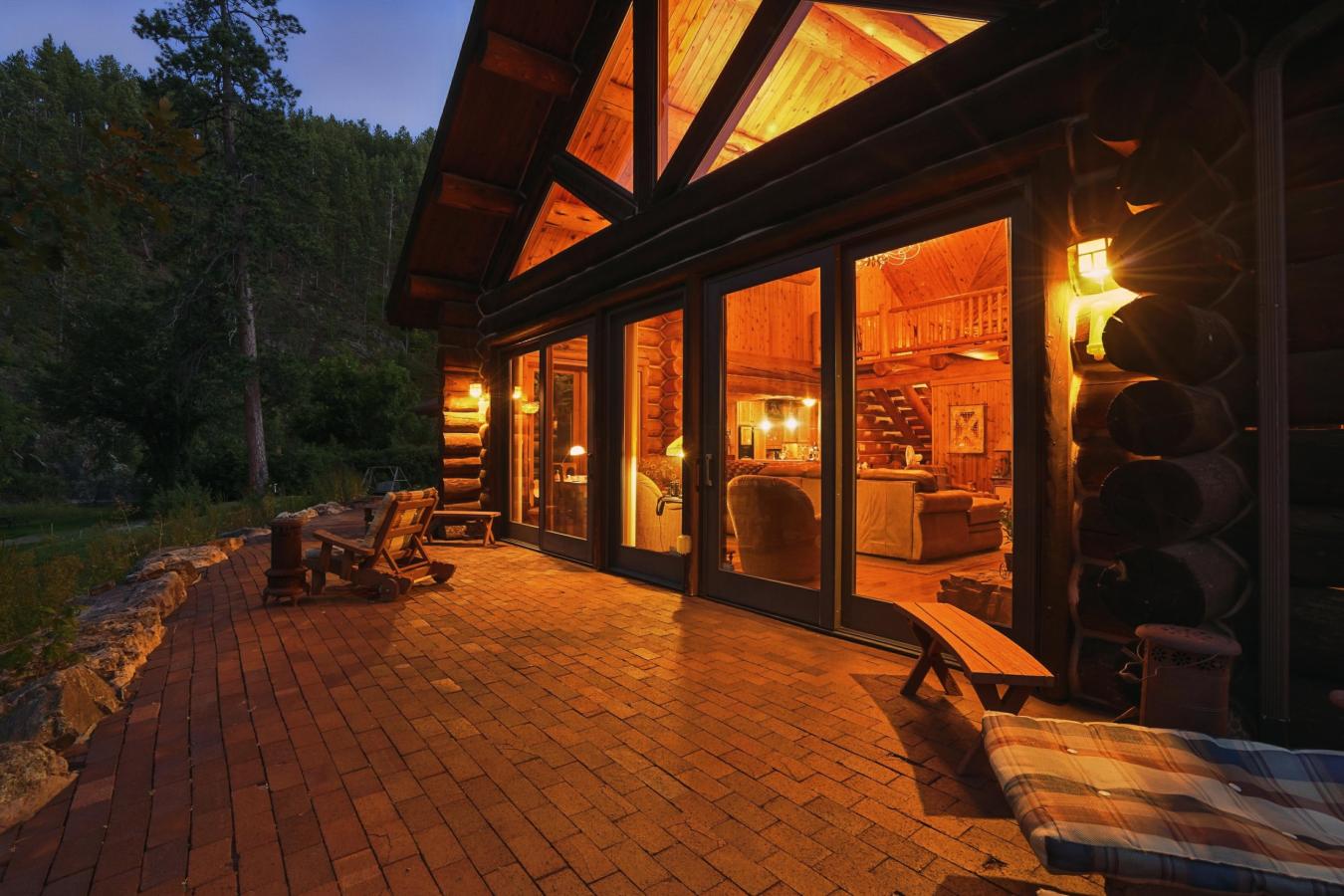 Rapid City, Pennington, 57702, United States, 4 Bedrooms Bedrooms, ,4 BathroomsBathrooms,Residential,For Sale,1994295