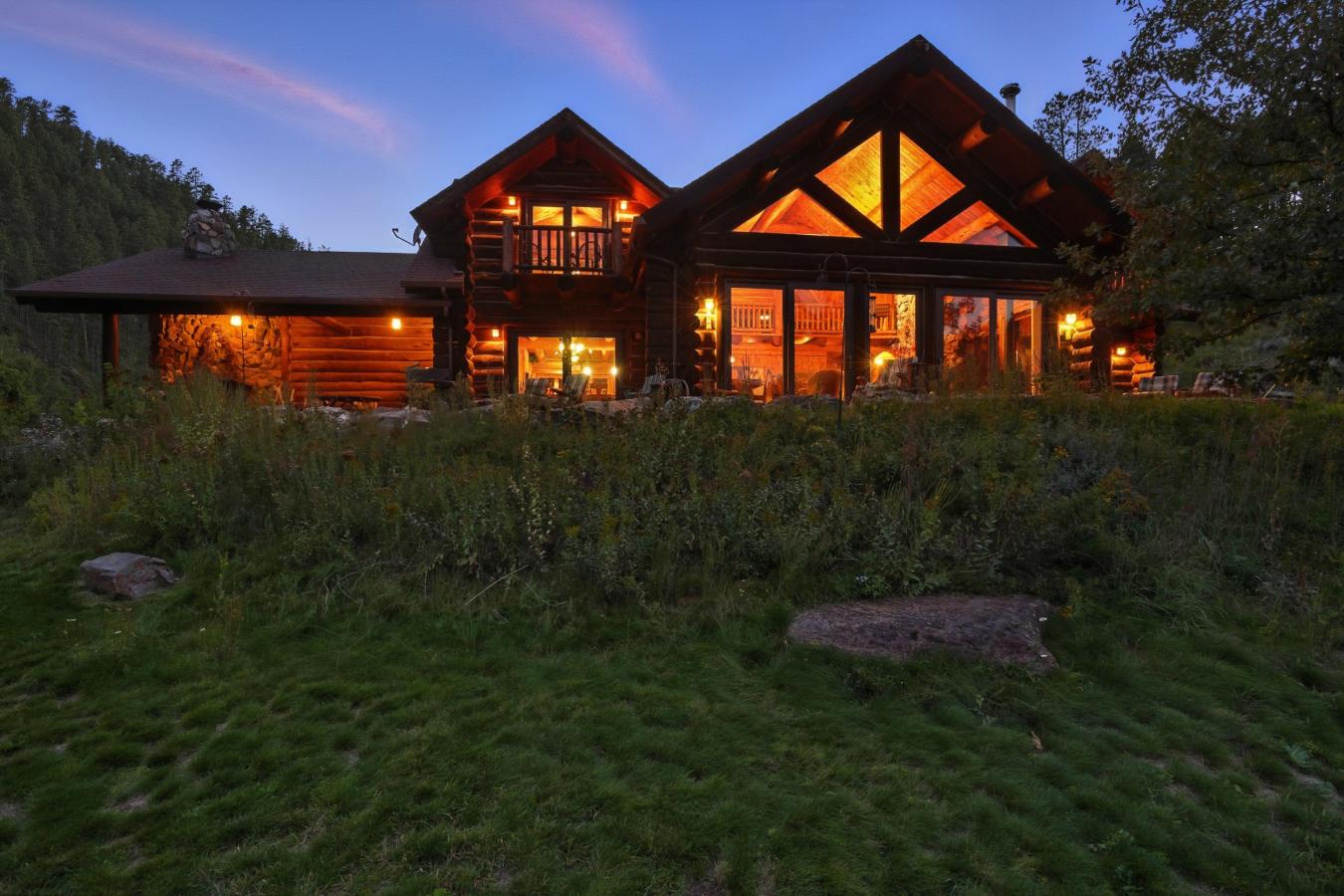 Rapid City, Pennington, 57702, United States, 4 Bedrooms Bedrooms, ,4 BathroomsBathrooms,Residential,For Sale,1994295