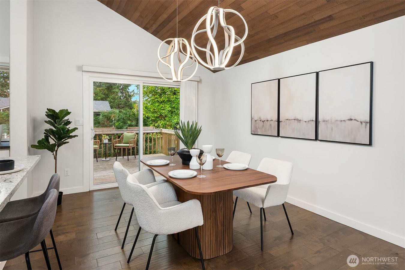 Kirkland, King, 98034, United States, 4 Bedrooms Bedrooms, ,3 BathroomsBathrooms,Residential,For Sale,1995221