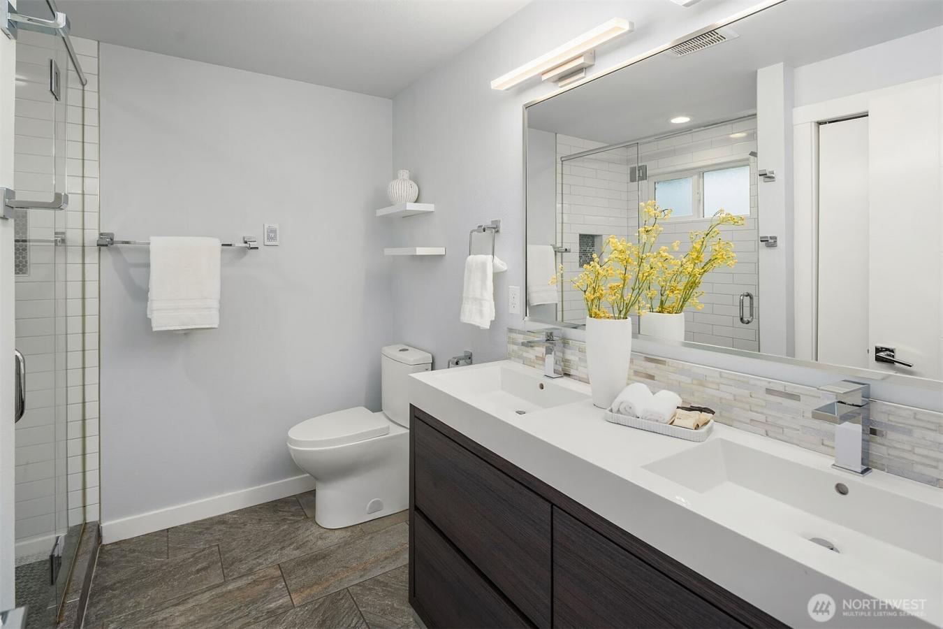 Kirkland, King, 98034, United States, 4 Bedrooms Bedrooms, ,3 BathroomsBathrooms,Residential,For Sale,1995221