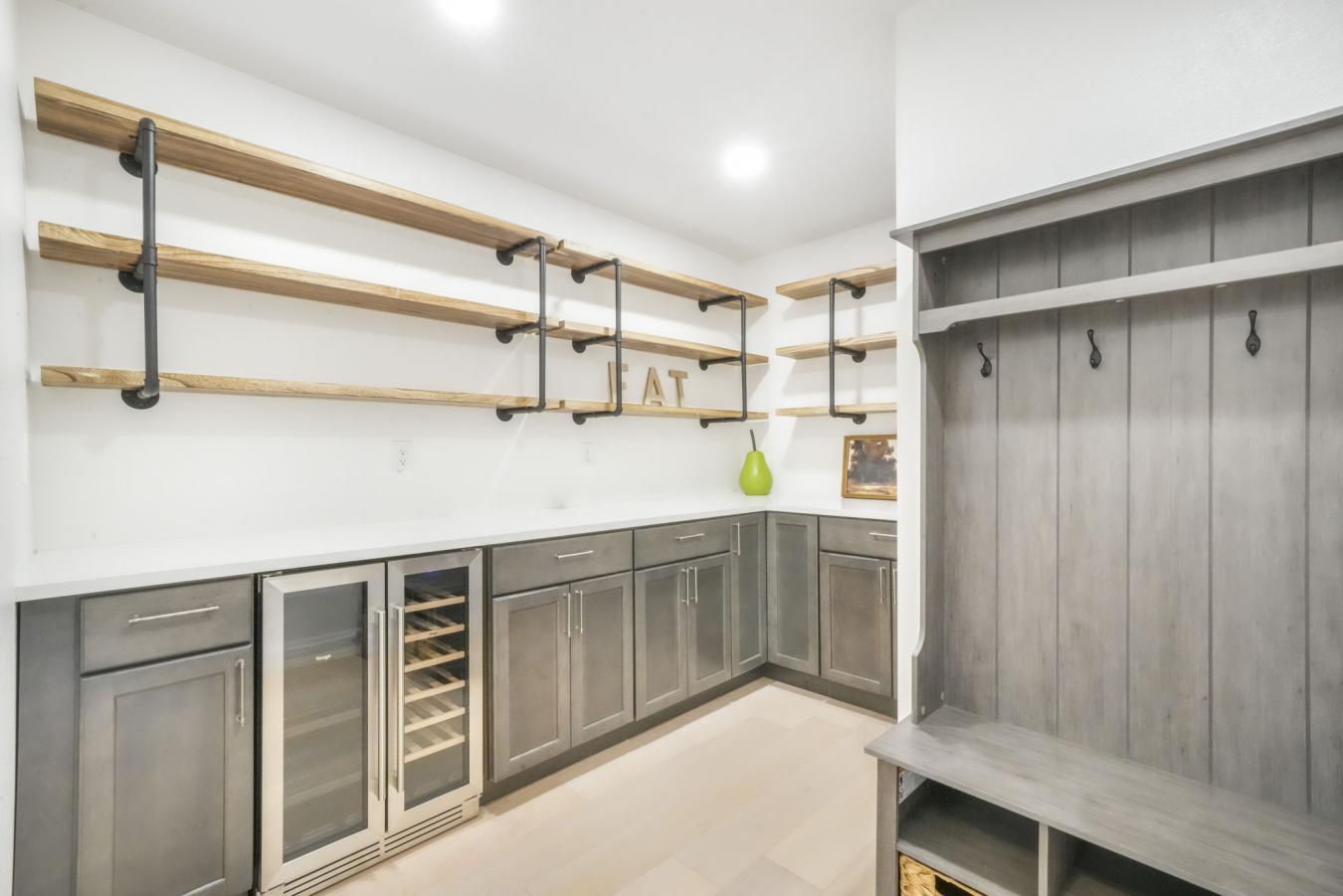 Monument, El Paso, 80132, United States, 4 Bedrooms Bedrooms, ,4 BathroomsBathrooms,Residential,For Sale,1995220