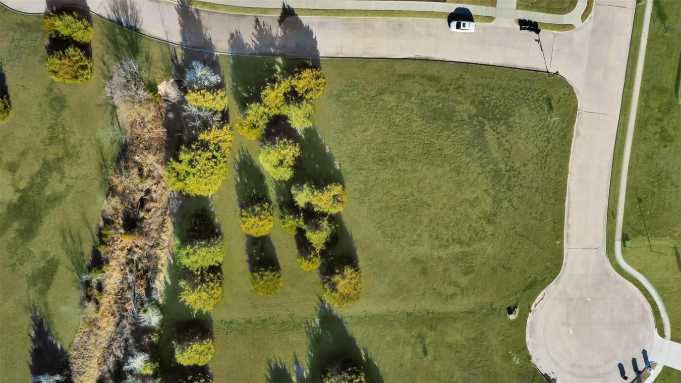 CORNER LOT! Option to build your dream home at a discount through the – image 3
