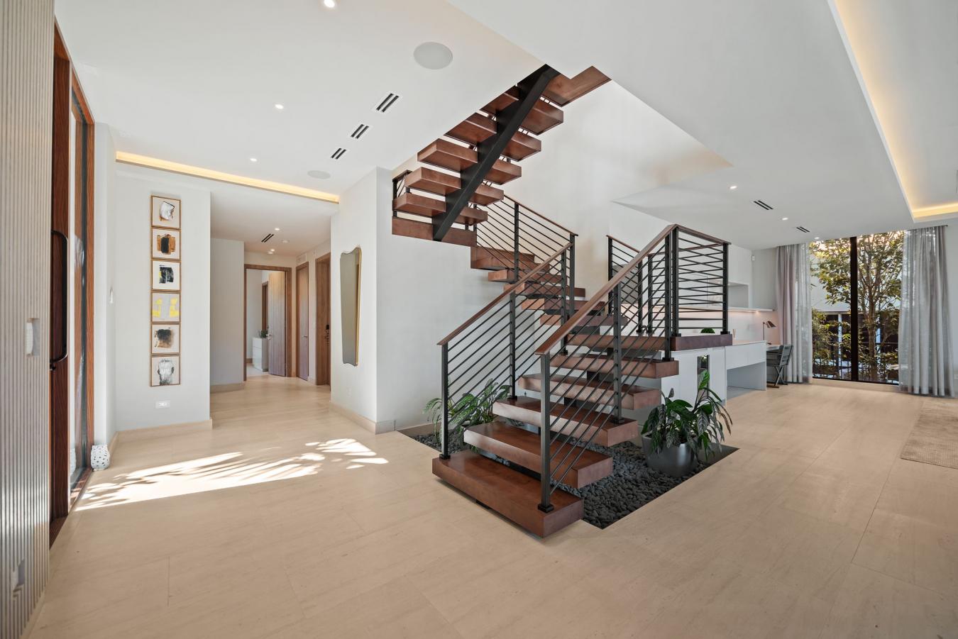 Miami Beach, Miami-Dade County, 33140, United States, 4 Bedrooms Bedrooms, ,4 BathroomsBathrooms,Residential,For Sale,1995214