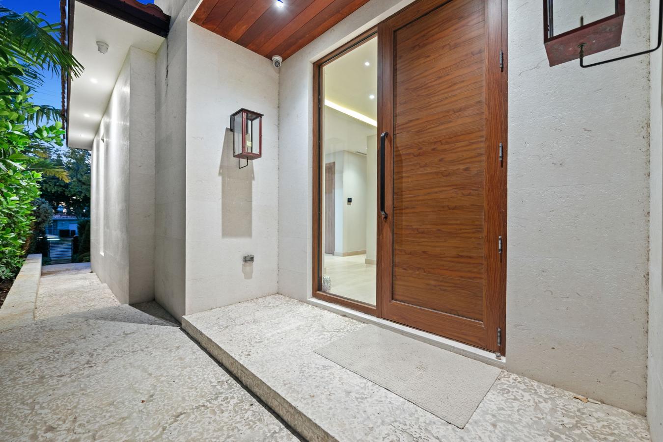 Miami Beach, Miami-Dade County, 33140, United States, 4 Bedrooms Bedrooms, ,4 BathroomsBathrooms,Residential,For Sale,1995214