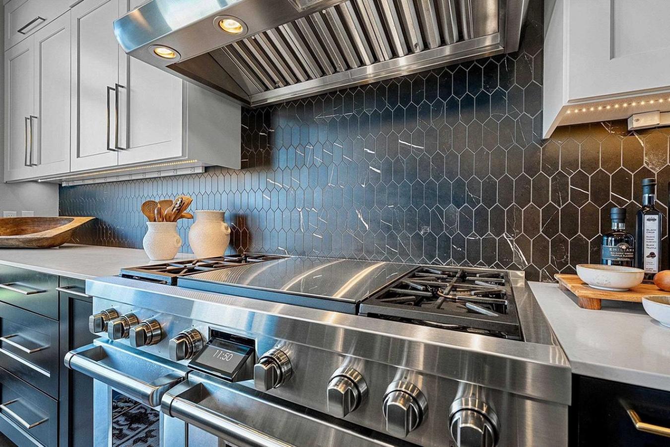 ASHWAUBENON, BROWN, 54304, United States, 2 Bedrooms Bedrooms, ,3 BathroomsBathrooms,Residential,For Sale,1995213