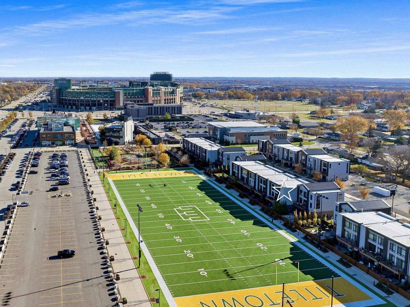 ASHWAUBENON, BROWN, 54304, United States, 2 Bedrooms Bedrooms, ,3 BathroomsBathrooms,Residential,For Sale,1995213