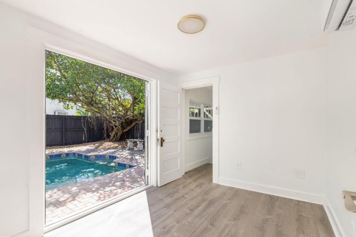 West Palm Beach, Florida, 33405, United States, 4 Bedrooms Bedrooms, ,3 BathroomsBathrooms,Residential,For Sale,1995205