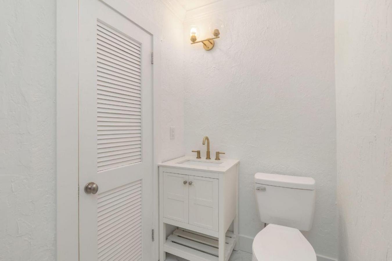 West Palm Beach, Florida, 33405, United States, 4 Bedrooms Bedrooms, ,3 BathroomsBathrooms,Residential,For Sale,1995205