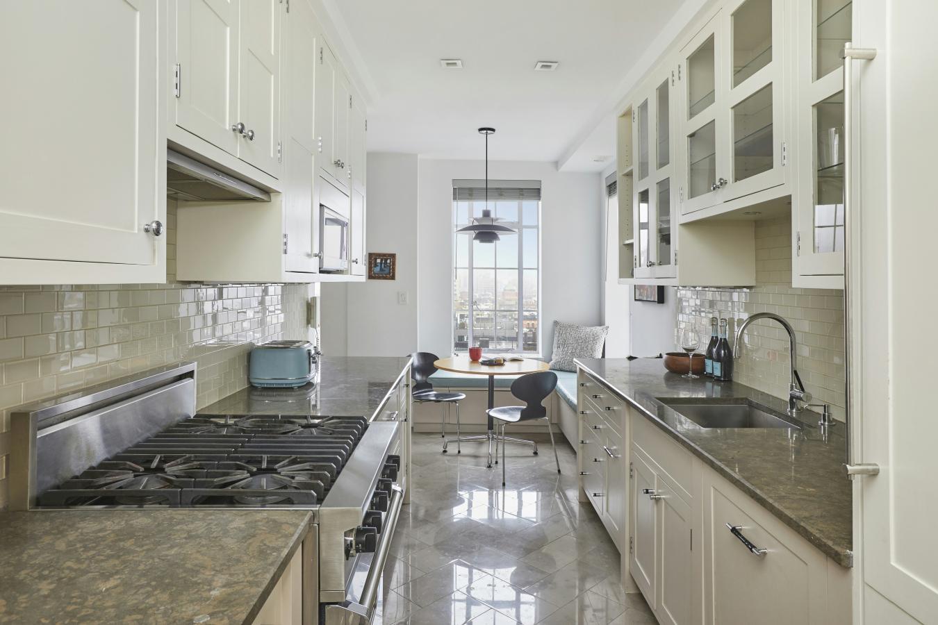 New York, New York, 10019, United States, 2 Bedrooms Bedrooms, ,2 BathroomsBathrooms,Residential,For Sale,1995201