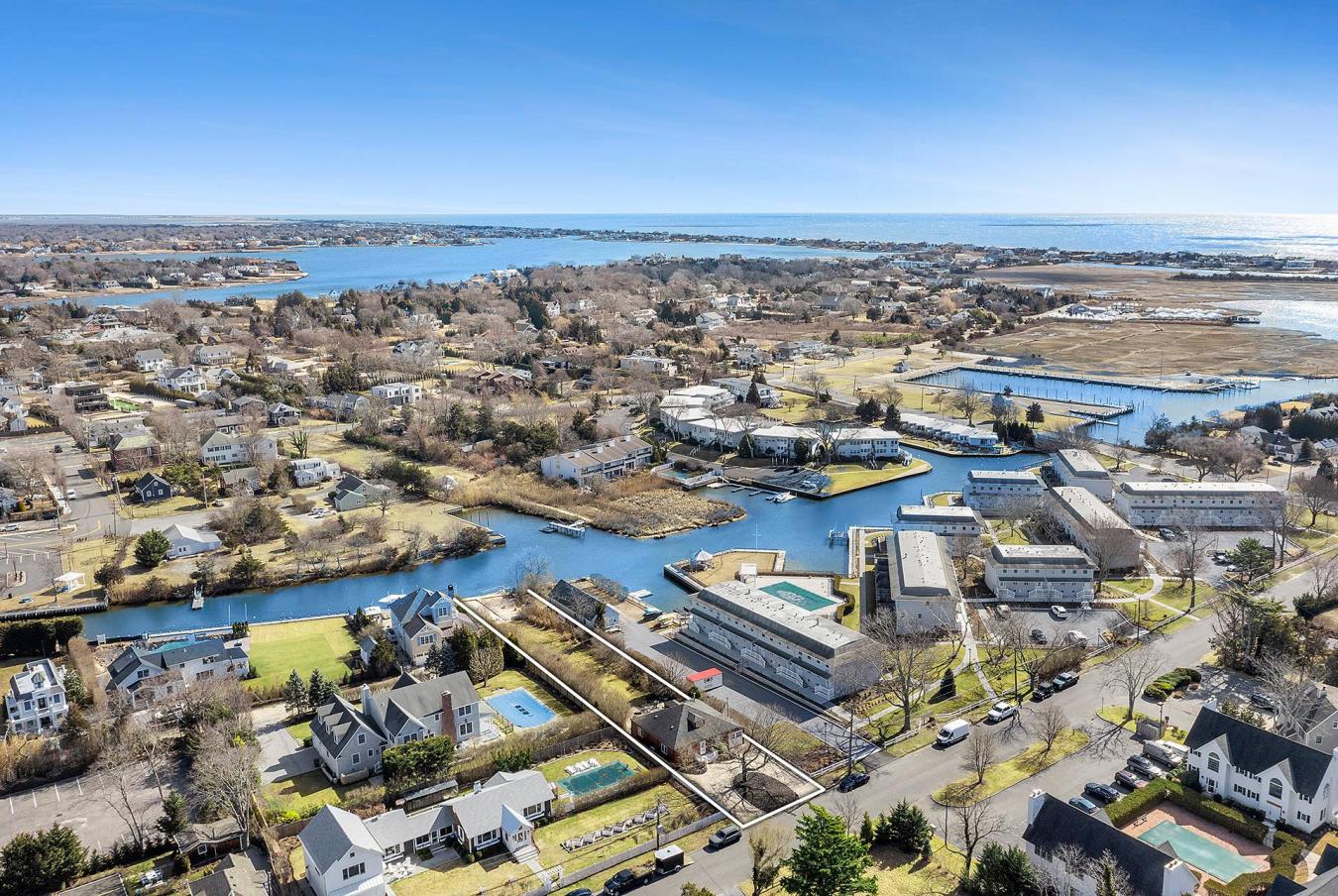 VillageofWesthamptonBeach, New York, 11978, United States, 2 Bedrooms Bedrooms, ,2 BathroomsBathrooms,Residential,For Sale,1995202