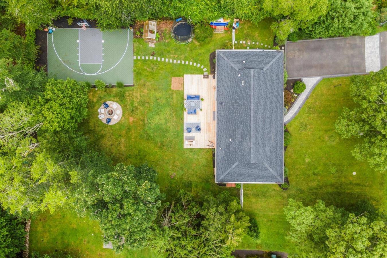 East Quogue, New York, 11942, United States, 3 Bedrooms Bedrooms, ,2 BathroomsBathrooms,Residential,For Sale,1995198