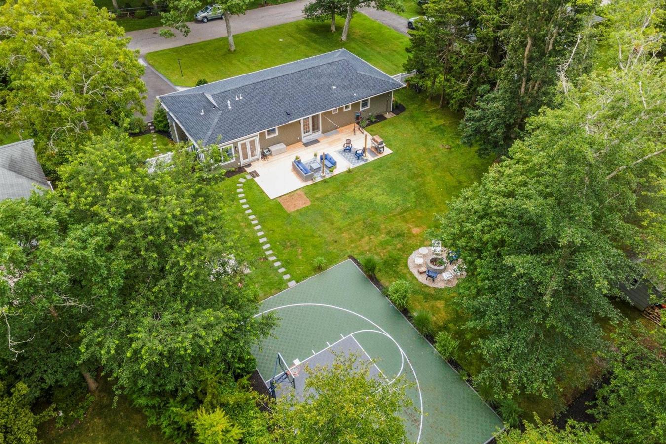 East Quogue, New York, 11942, United States, 3 Bedrooms Bedrooms, ,2 BathroomsBathrooms,Residential,For Sale,1995198