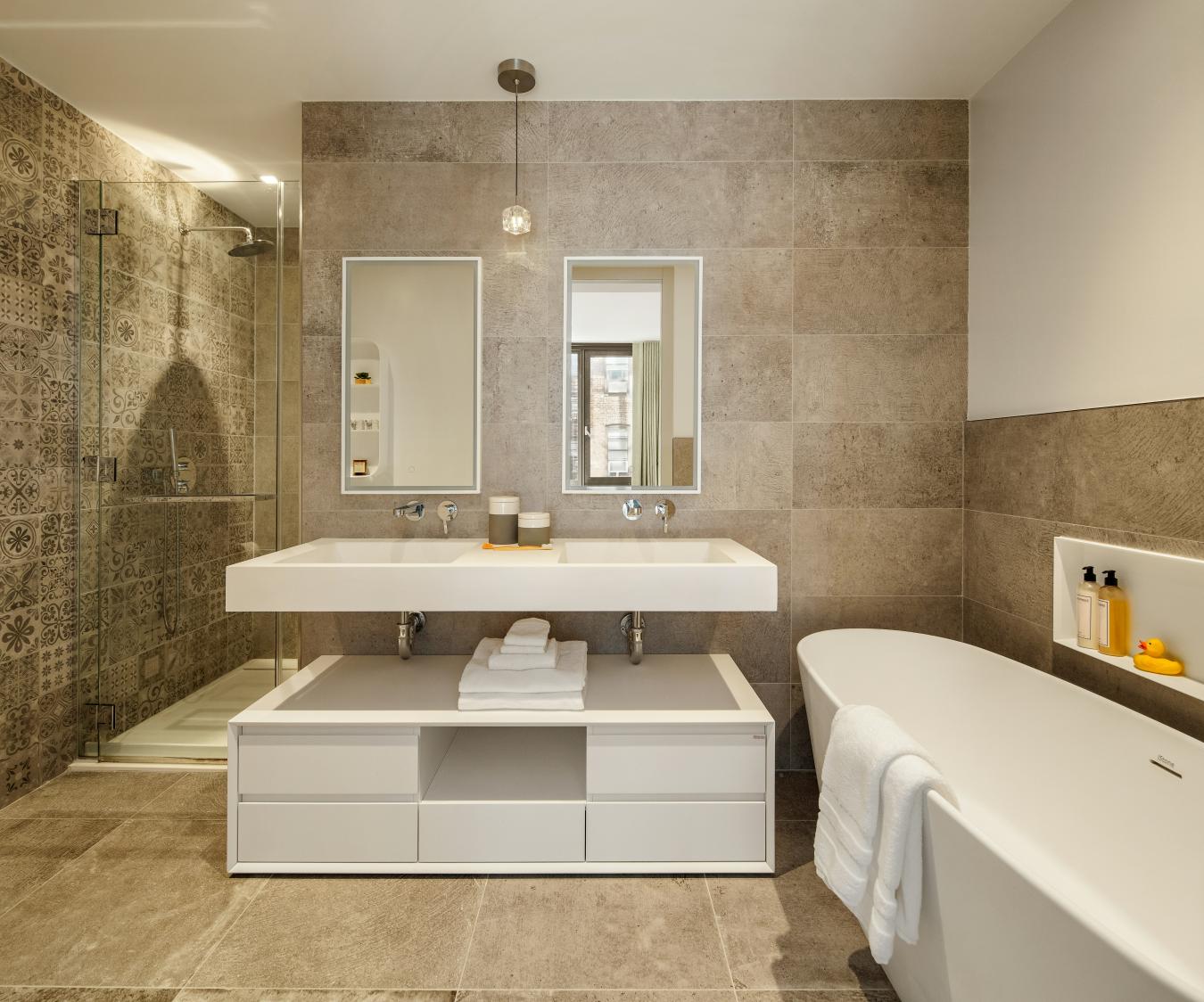 New York, New York, 10128, United States, 2 Bedrooms Bedrooms, ,2 BathroomsBathrooms,Residential,For Sale,1995197