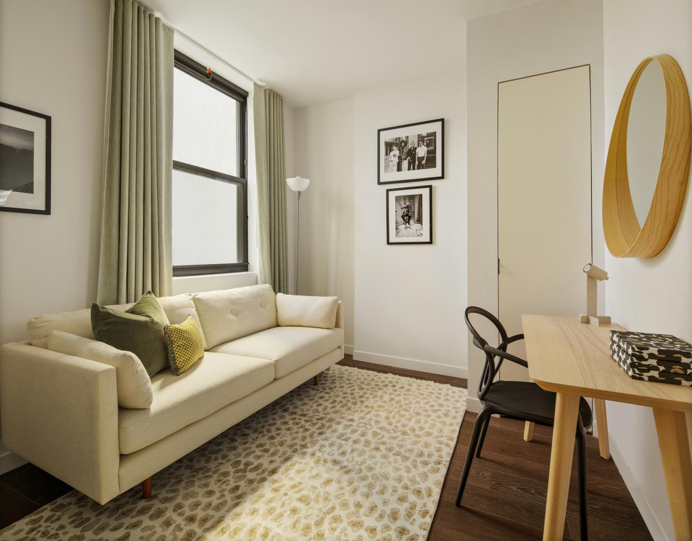 New York, New York, 10128, United States, 2 Bedrooms Bedrooms, ,2 BathroomsBathrooms,Residential,For Sale,1995197