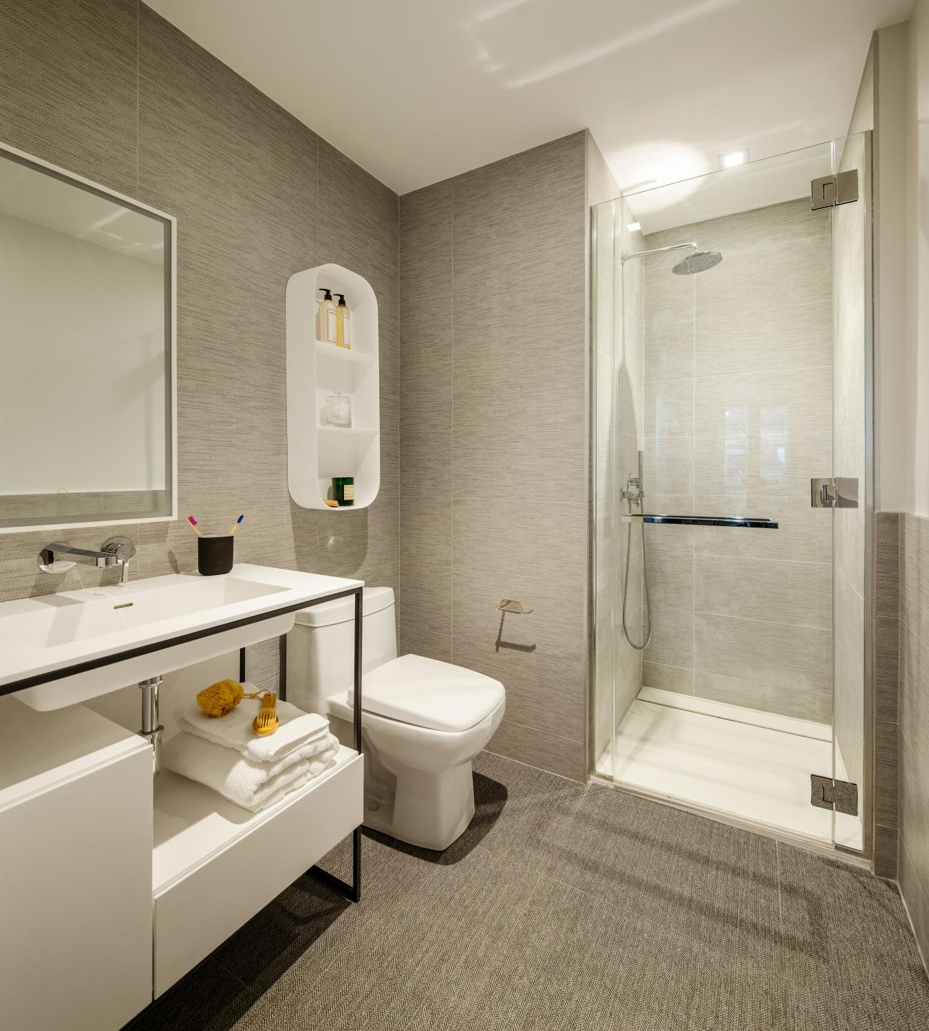 New York, New York, 10128, United States, 2 Bedrooms Bedrooms, ,2 BathroomsBathrooms,Residential,For Sale,1995197