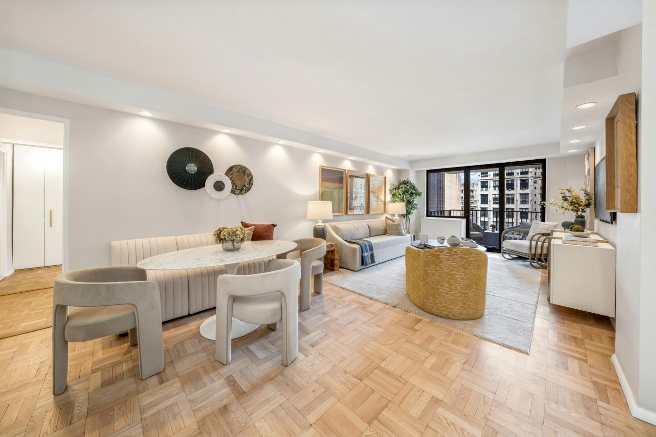 New York, New York, 10023, United States, 1 Bedroom Bedrooms, ,2 BathroomsBathrooms,Residential,For Sale,1995196