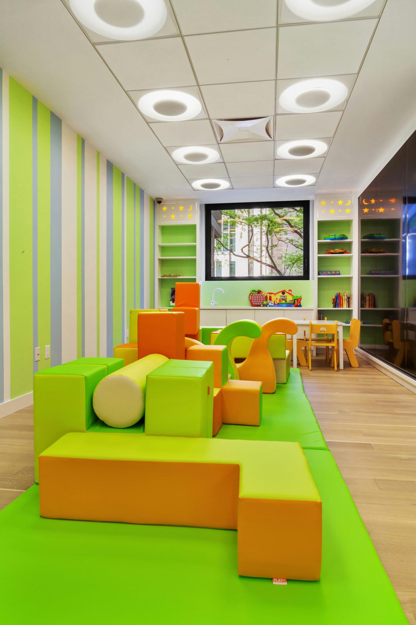 New York, New York, 10023, United States, 1 Bedroom Bedrooms, ,2 BathroomsBathrooms,Residential,For Sale,1995196