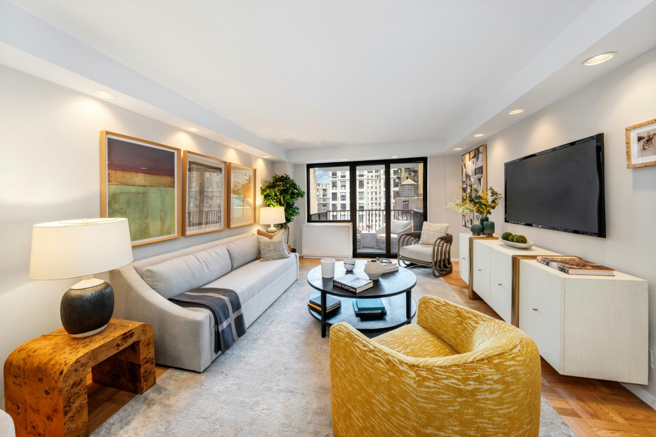 New York, New York, 10023, United States, 1 Bedroom Bedrooms, ,2 BathroomsBathrooms,Residential,For Sale,1995196