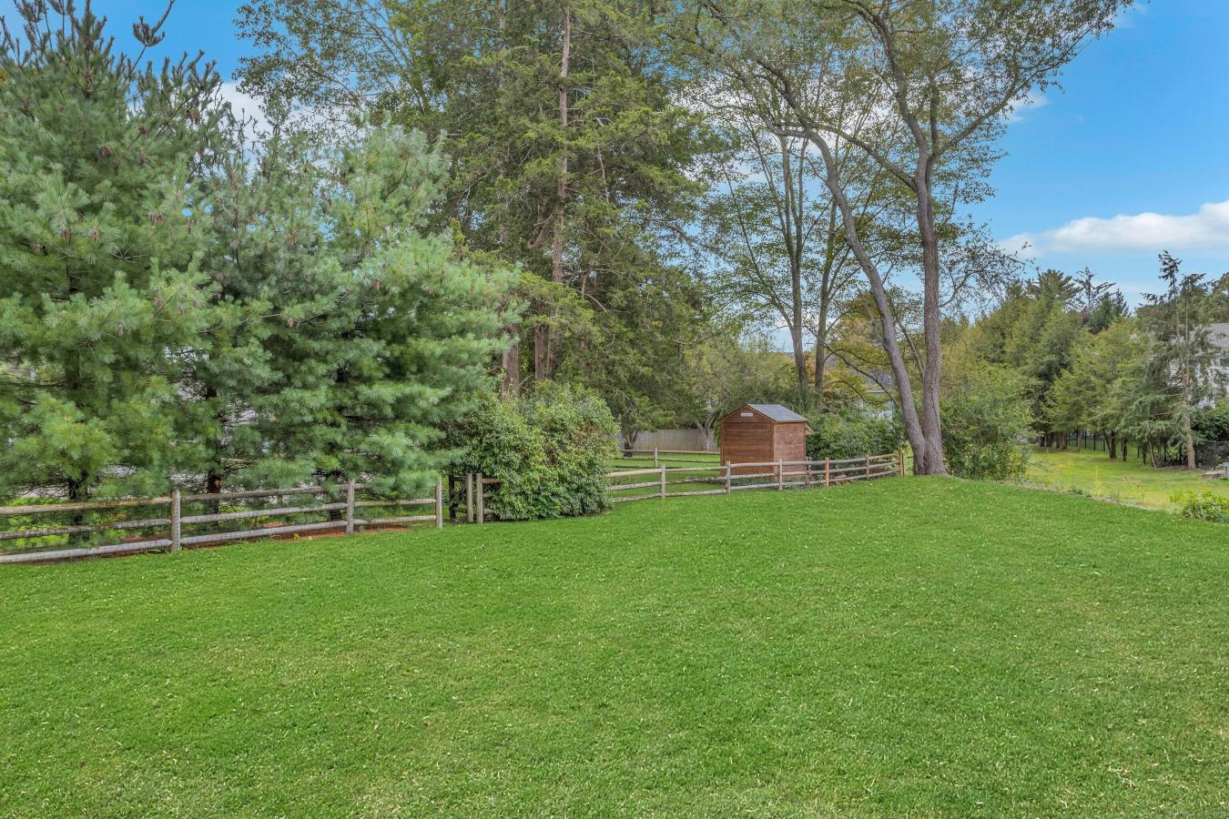 New Canaan, Connecticut, 06840, United States, 4 Bedrooms Bedrooms, ,2 BathroomsBathrooms,Residential,For Sale,1995194