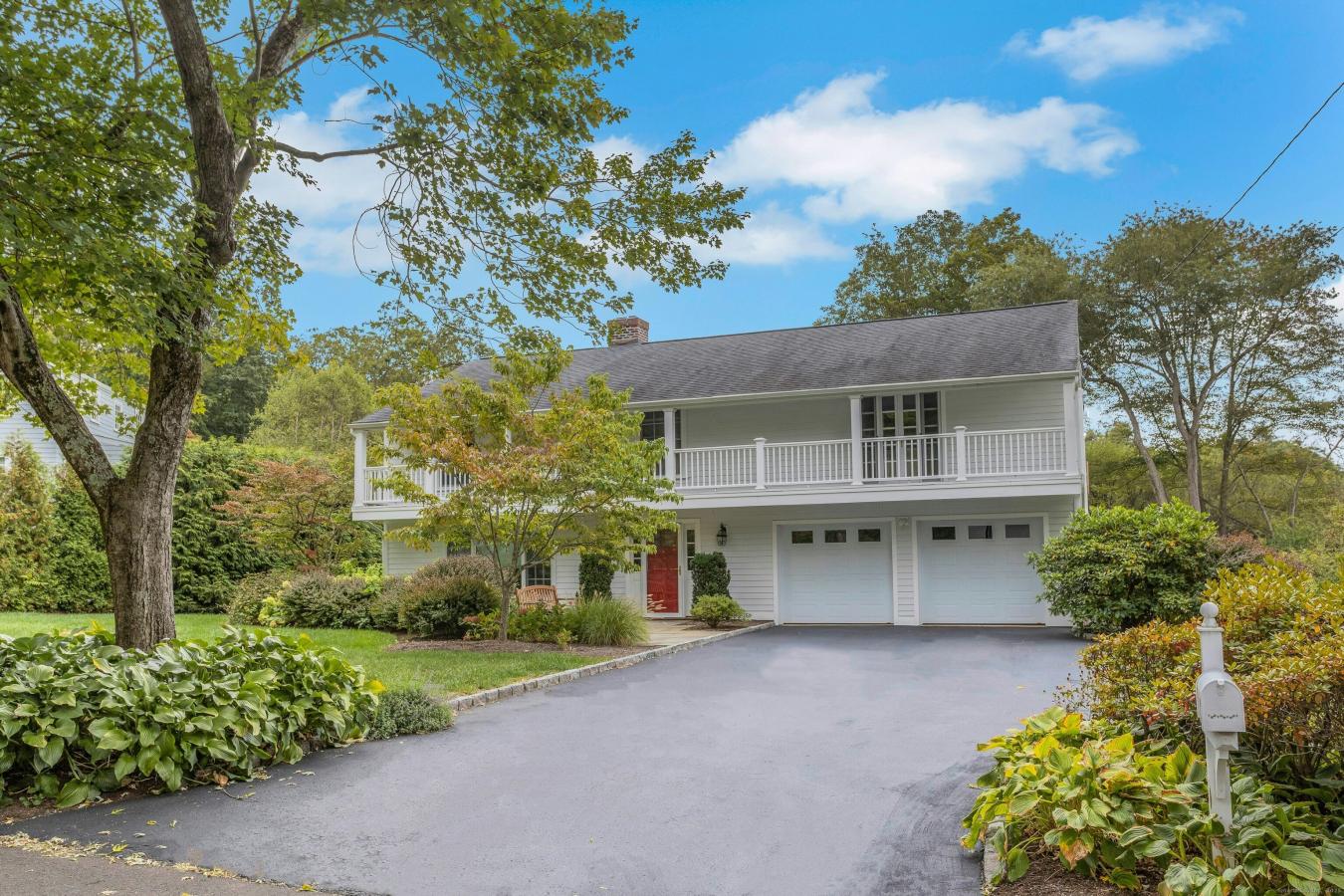 New Canaan, Connecticut, 06840, United States, 4 Bedrooms Bedrooms, ,2 BathroomsBathrooms,Residential,For Sale,1995194