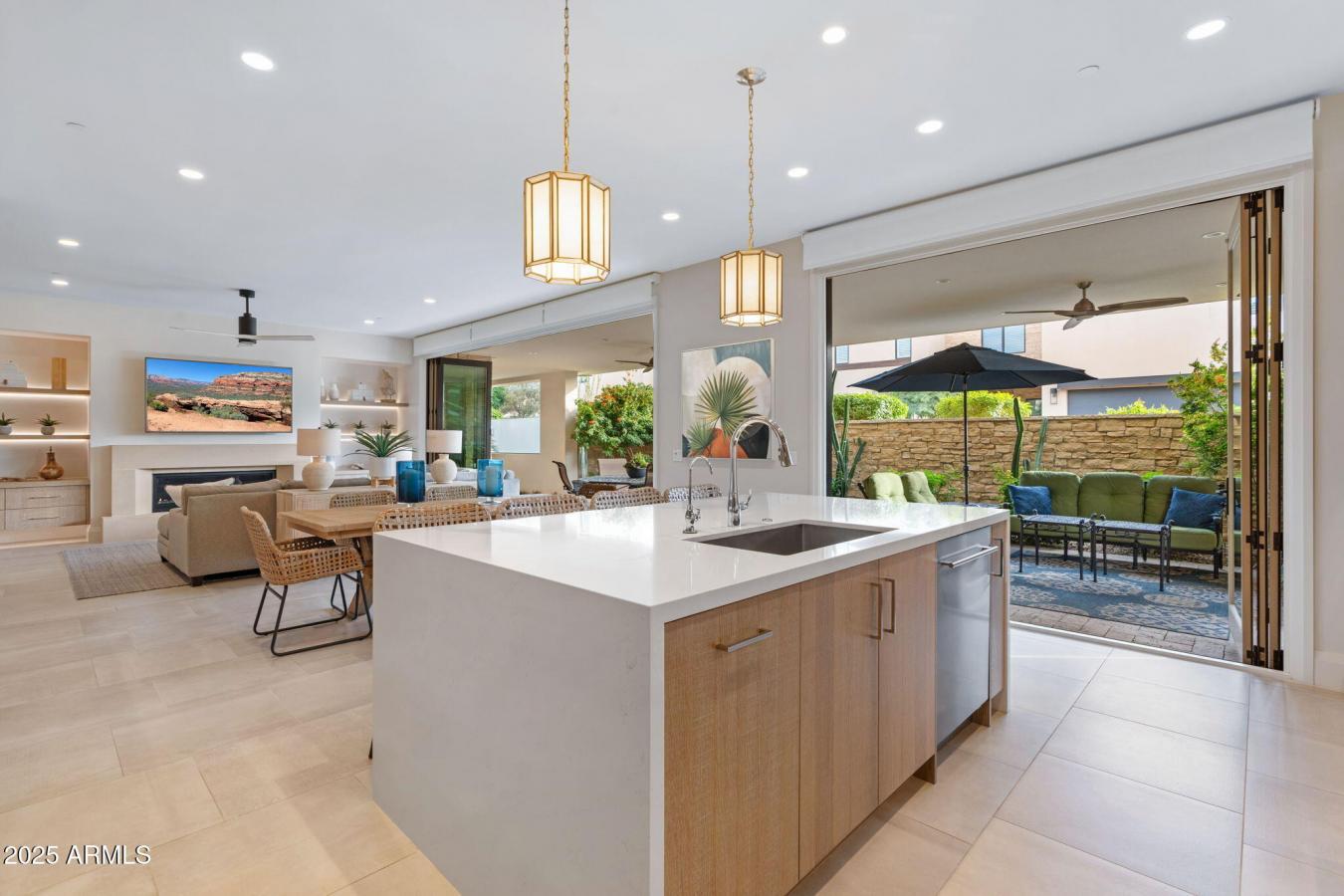 Paradise Valley, Maricopa, 85253, United States, 3 Bedrooms Bedrooms, ,3 BathroomsBathrooms,Residential,For Sale,1995521