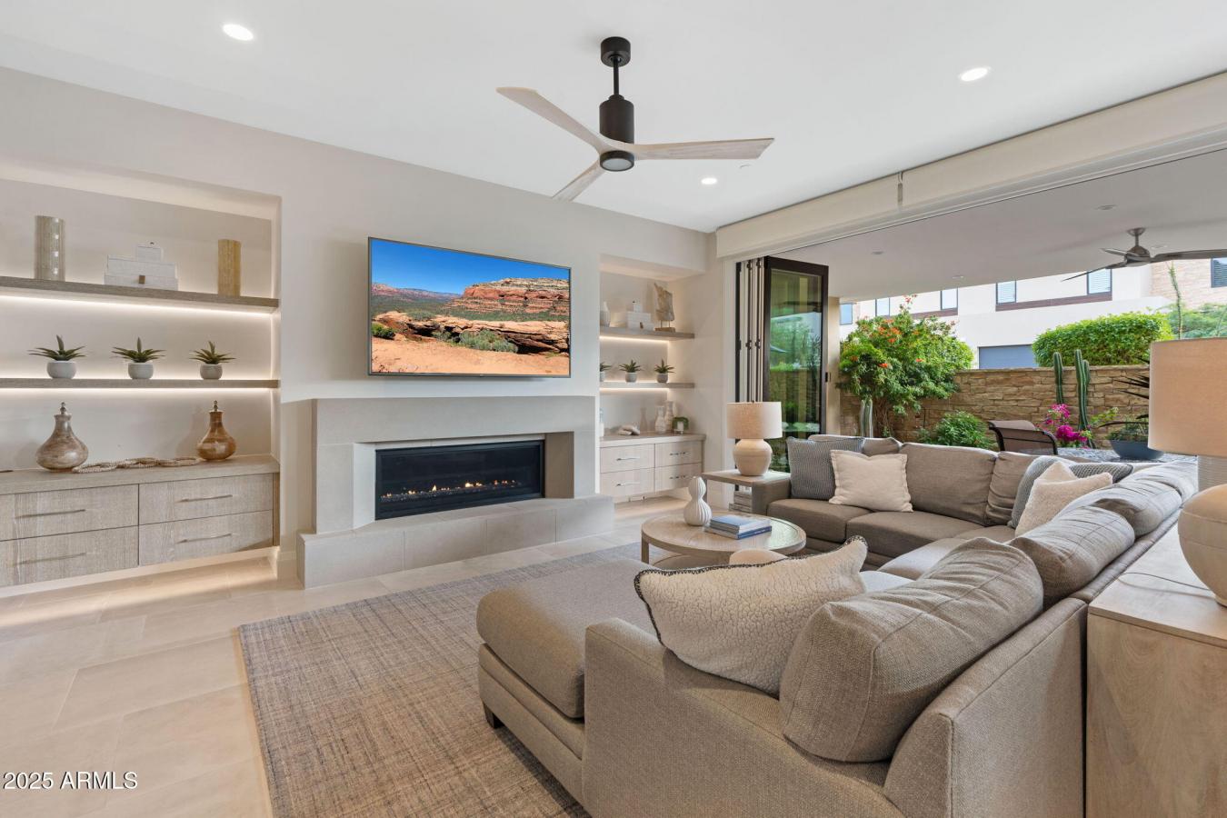 Paradise Valley, Maricopa, 85253, United States, 3 Bedrooms Bedrooms, ,3 BathroomsBathrooms,Residential,For Sale,1995521