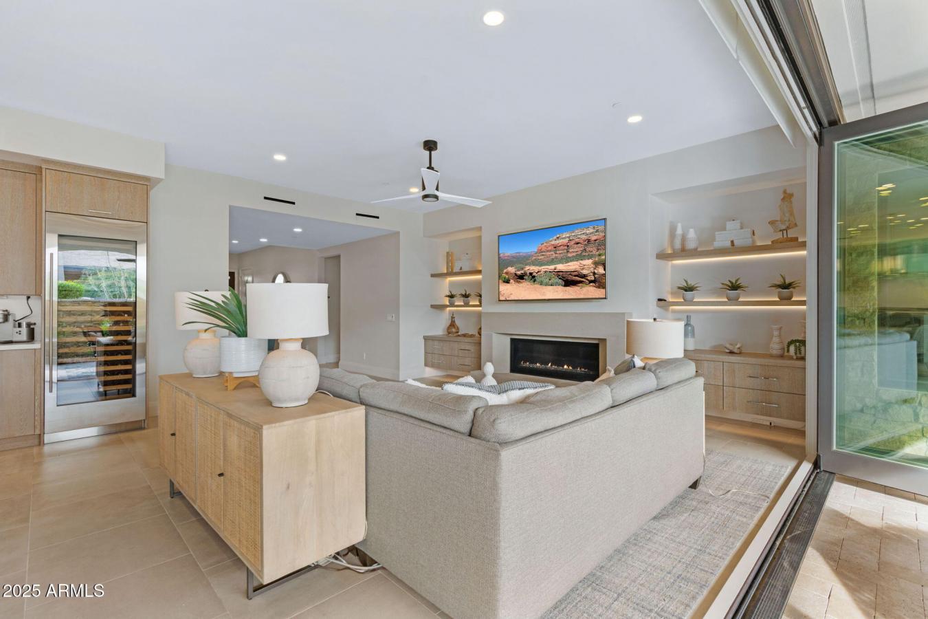 Paradise Valley, Maricopa, 85253, United States, 3 Bedrooms Bedrooms, ,3 BathroomsBathrooms,Residential,For Sale,1995521