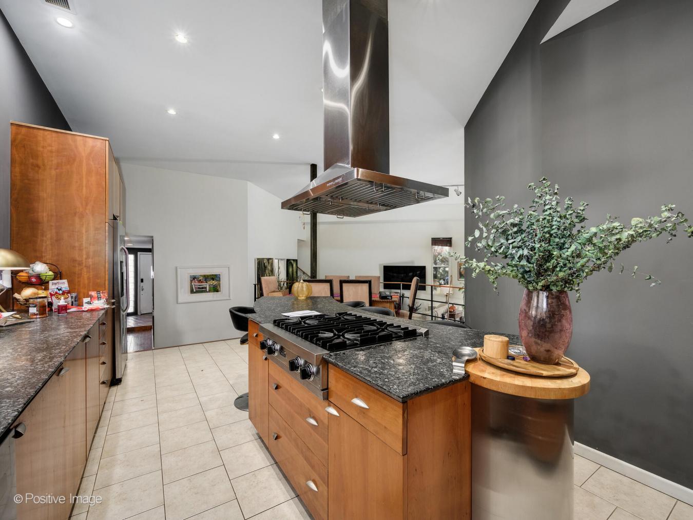 Chicago, Illinois, 60647, United States, 3 Bedrooms Bedrooms, ,2 BathroomsBathrooms,Residential,For Sale,1995520