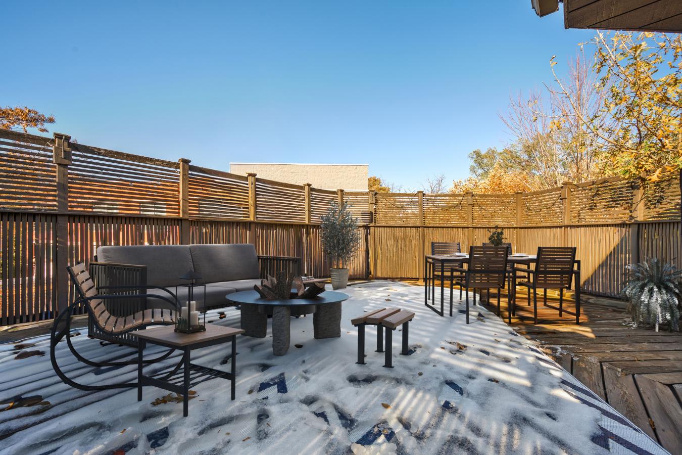 Chicago, Illinois, 60647, United States, 3 Bedrooms Bedrooms, ,2 BathroomsBathrooms,Residential,For Sale,1995520