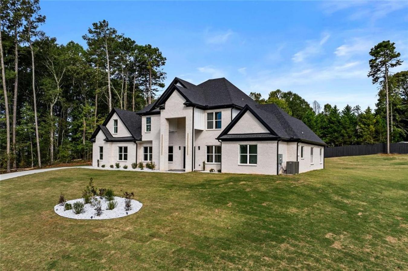 Loganville, Walton - GA, 30052, United States, 5 Bedrooms Bedrooms, ,5 BathroomsBathrooms,Residential,For Sale,1995518