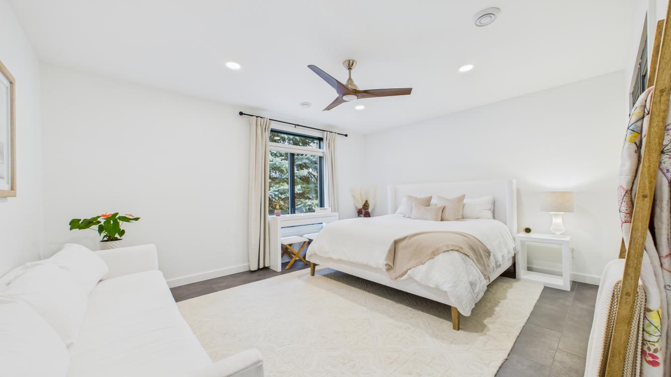 Sioux Falls, Lincoln, 57108, United States, 4 Bedrooms Bedrooms, ,3 BathroomsBathrooms,Residential,For Sale,1995512