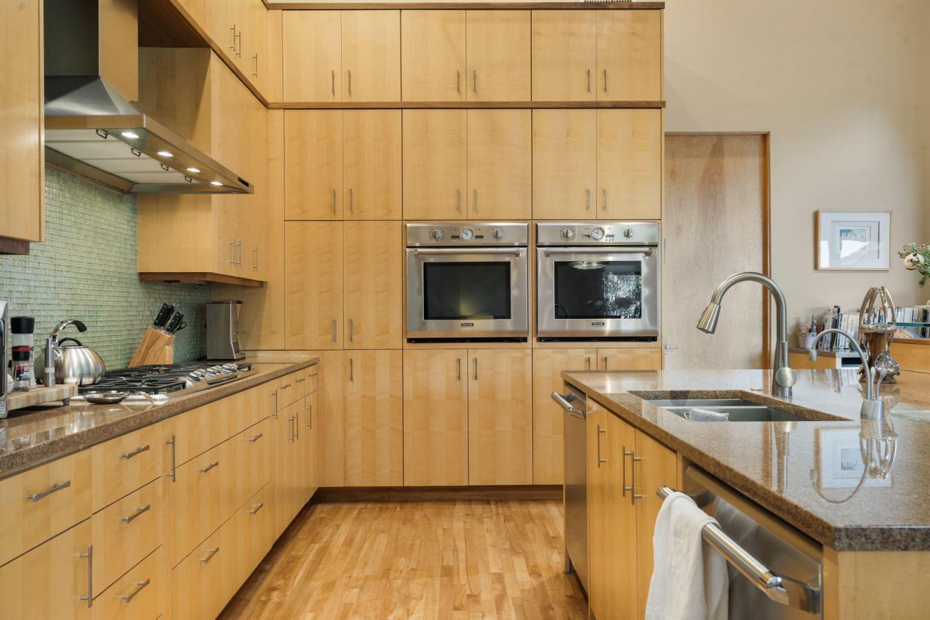 Albuquerque, Bernalillo, 87122, United States, 6 Bedrooms Bedrooms, ,4 BathroomsBathrooms,Residential,For Sale,1995514