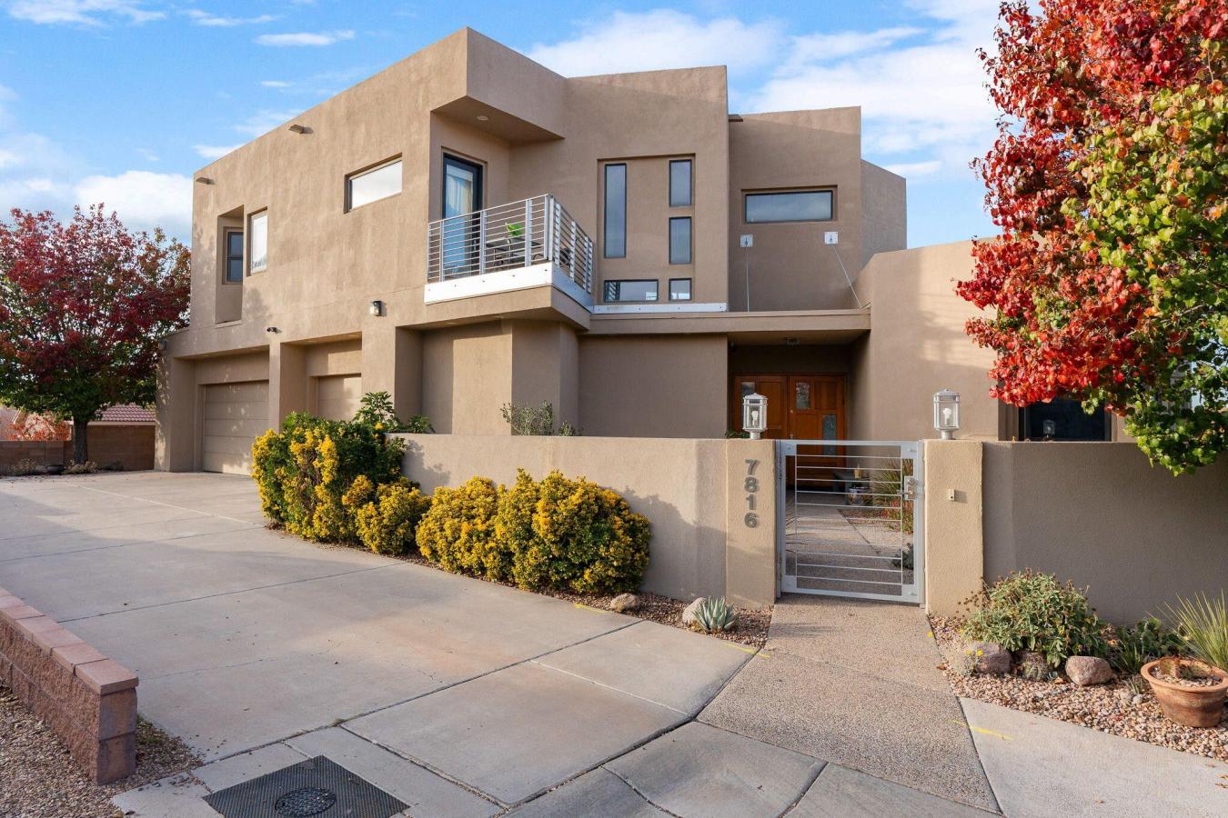 Albuquerque, Bernalillo, 87122, United States, 6 Bedrooms Bedrooms, ,4 BathroomsBathrooms,Residential,For Sale,1995514
