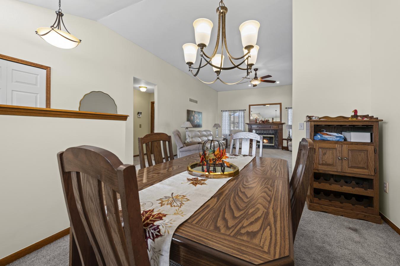 Beautiful 3-bedroom, 3.5-bath ranch in a quiet, well-kept neighborhood – image 9