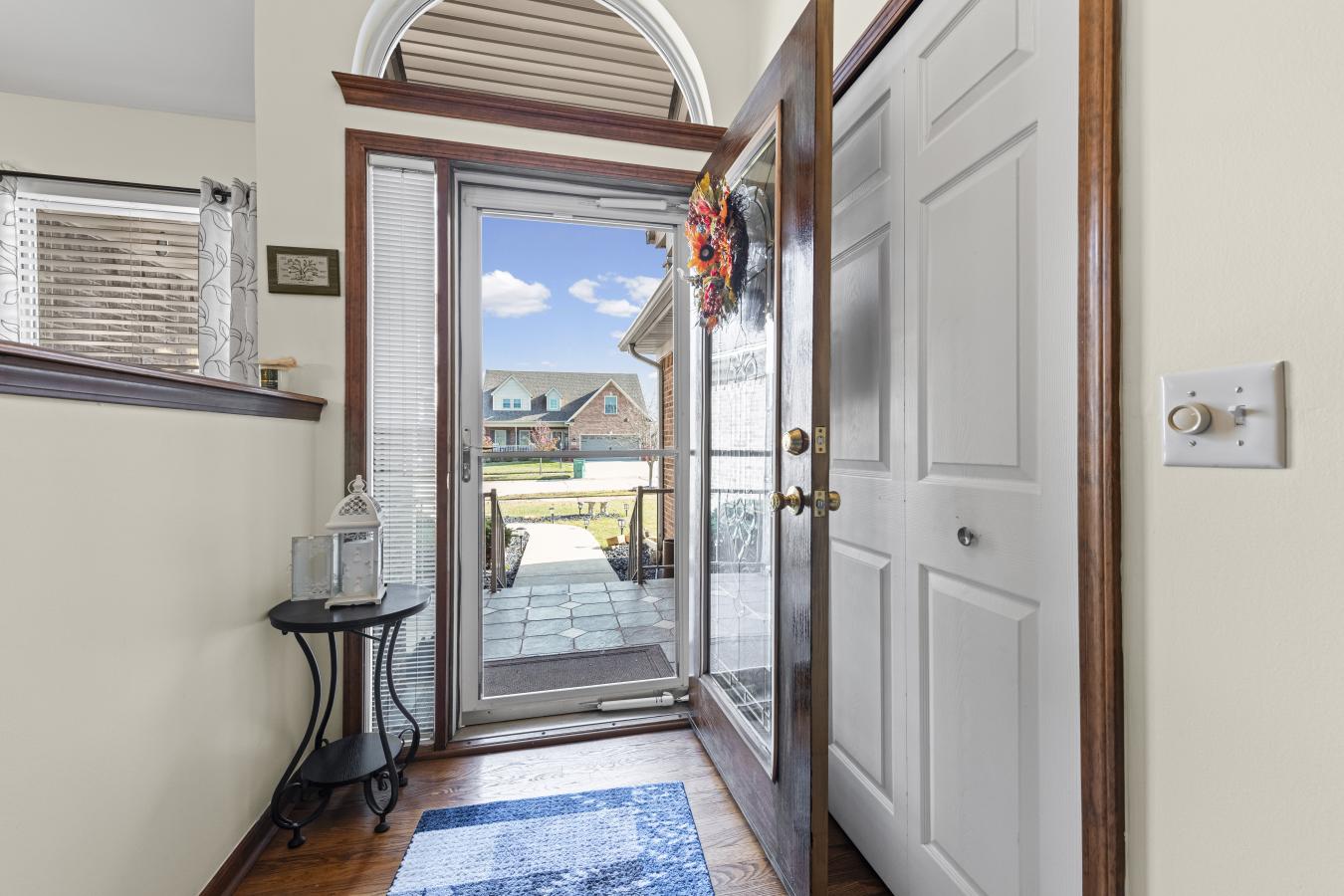Beautiful 3-bedroom, 3.5-bath ranch in a quiet, well-kept neighborhood – image 6