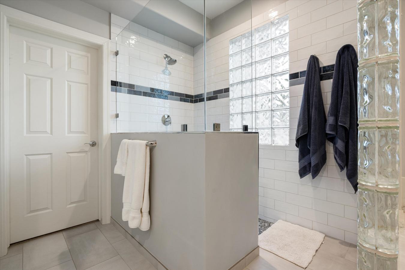 Scottsdale, Maricopa, 85260, United States, 4 Bedrooms Bedrooms, ,3 BathroomsBathrooms,Residential,For Sale,1995506