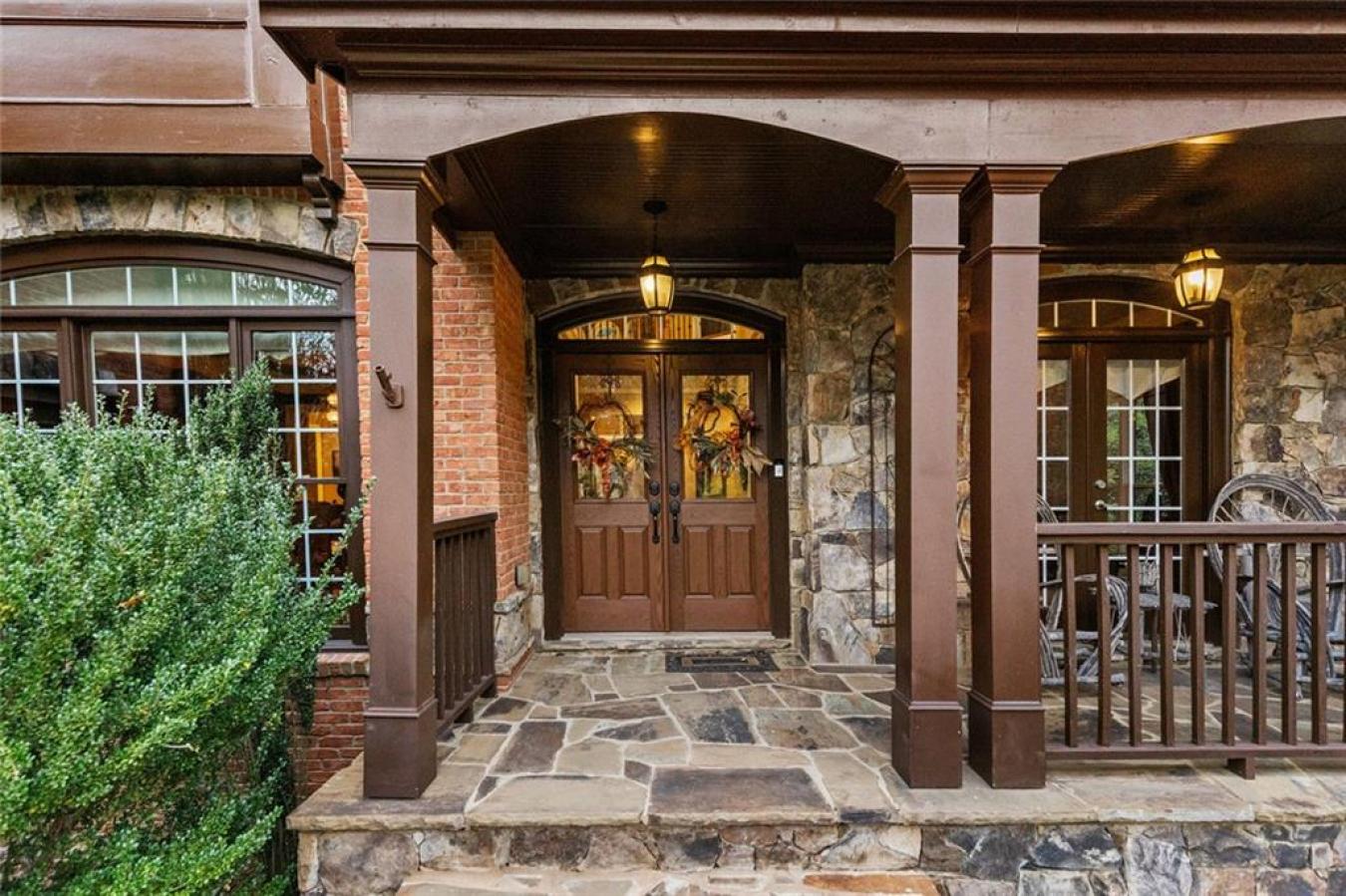 Flowery Branch, Hall - GA, 30542, United States, 5 Bedrooms Bedrooms, ,5 BathroomsBathrooms,Residential,For Sale,1995510