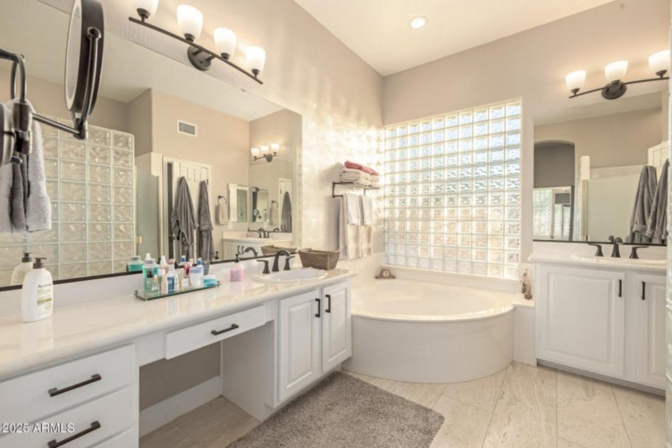 Scottsdale, Maricopa, 85266, United States, 3 Bedrooms Bedrooms, ,3 BathroomsBathrooms,Residential,For Sale,1995509