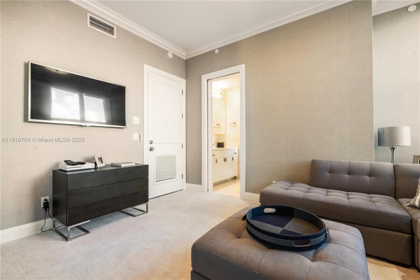 Fort Lauderdale, Broward County, 33305, United States, 3 Bedrooms Bedrooms, ,3 BathroomsBathrooms,Residential,For Sale,1996540