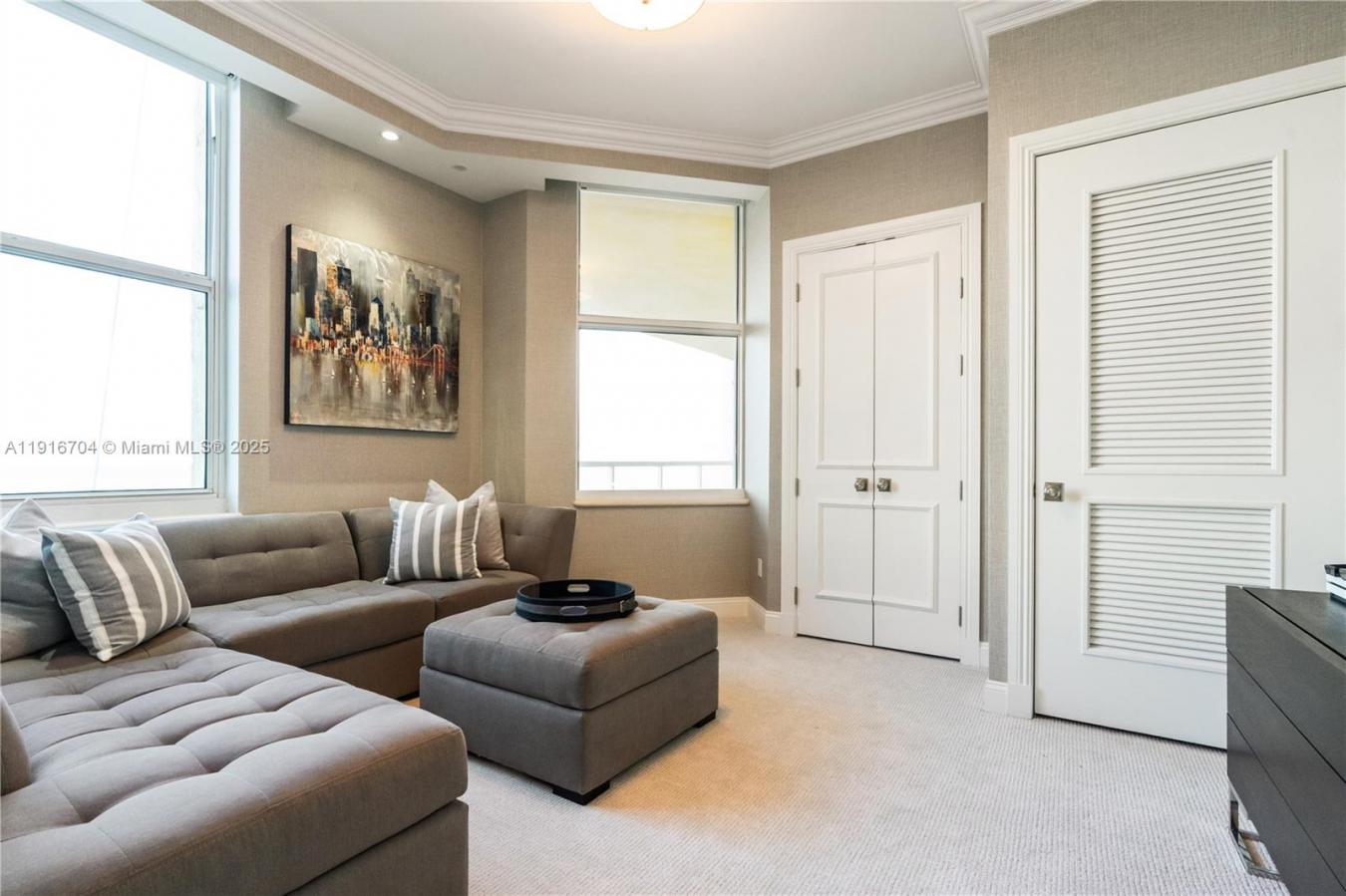 Fort Lauderdale, Broward County, 33305, United States, 3 Bedrooms Bedrooms, ,3 BathroomsBathrooms,Residential,For Sale,1996540