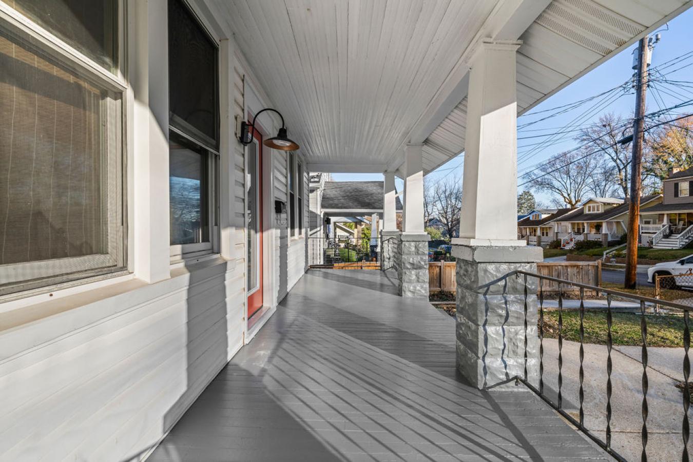 Hyattsville, Maryland, 20782, United States, 3 Bedrooms Bedrooms, ,3 BathroomsBathrooms,Residential,For Sale,1996542