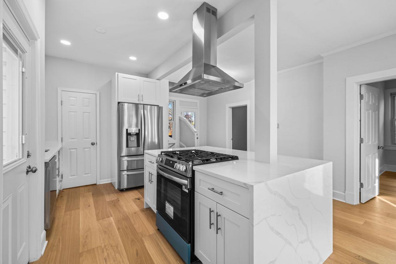 Hyattsville, Maryland, 20782, United States, 3 Bedrooms Bedrooms, ,3 BathroomsBathrooms,Residential,For Sale,1996542