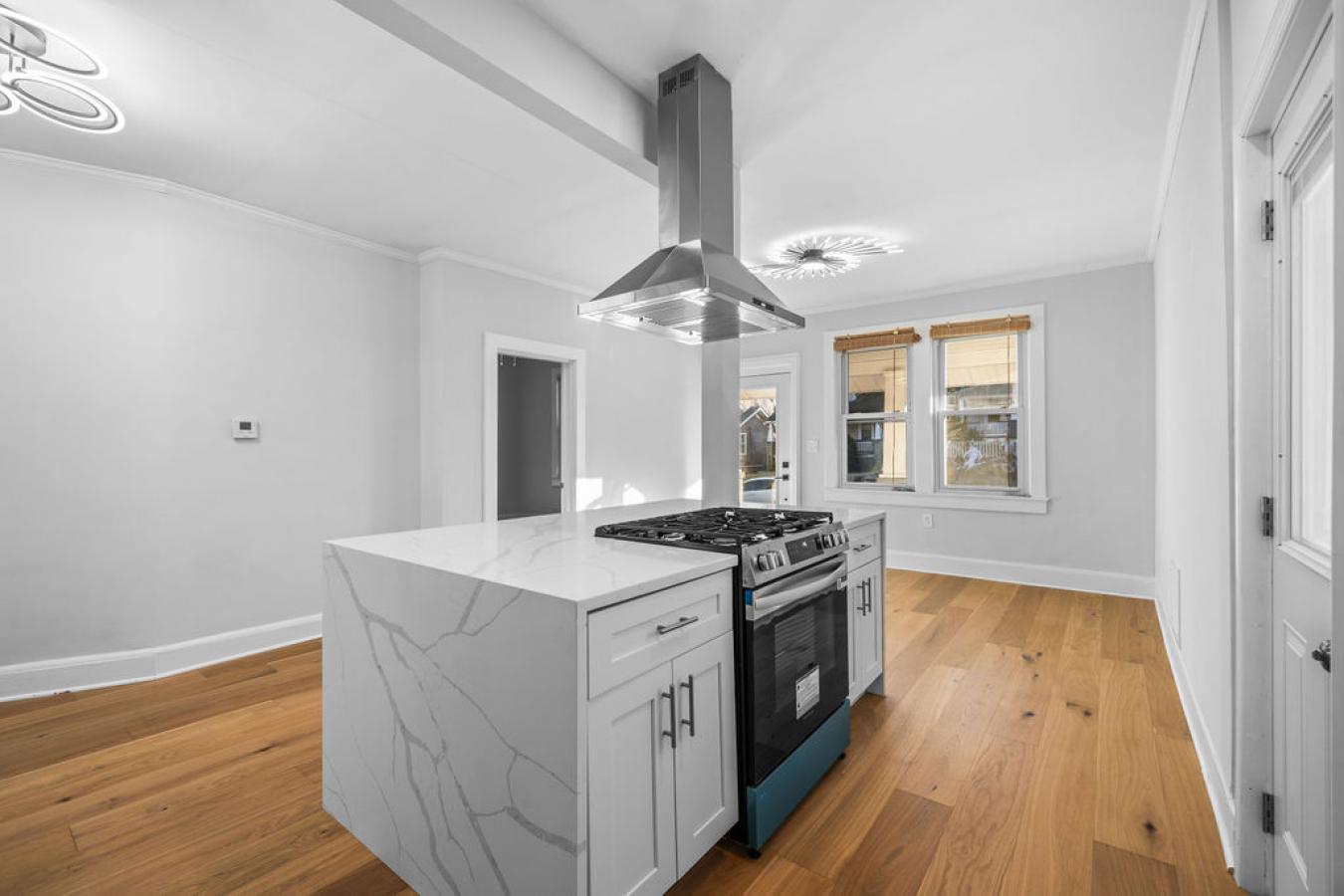 Hyattsville, Maryland, 20782, United States, 3 Bedrooms Bedrooms, ,3 BathroomsBathrooms,Residential,For Sale,1996542