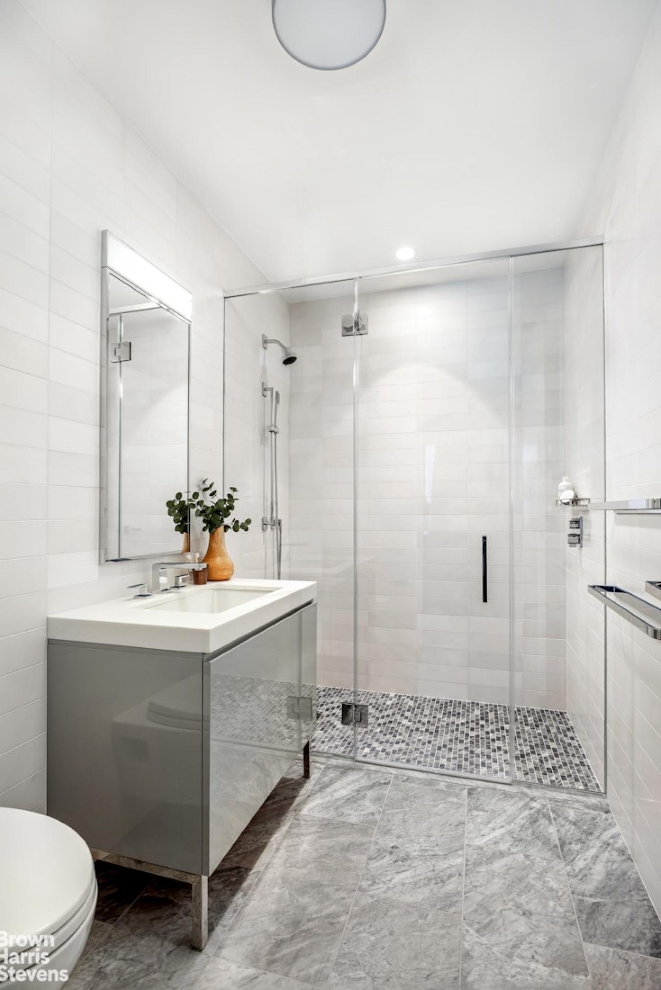 New York, New York, 10023, United States, 5 Bedrooms Bedrooms, ,5 BathroomsBathrooms,Residential,For Sale,1995505