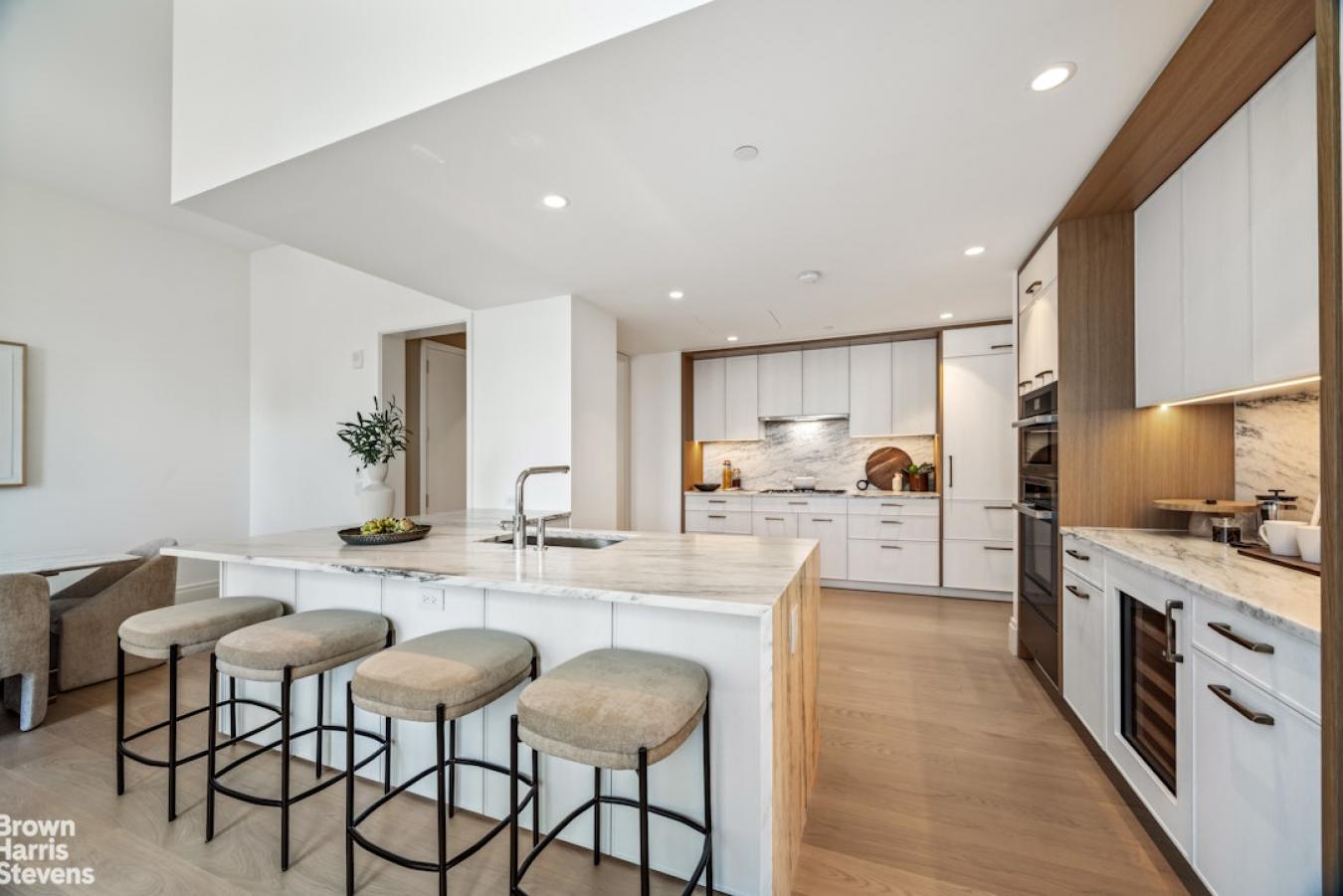 New York, New York, 10023, United States, 5 Bedrooms Bedrooms, ,5 BathroomsBathrooms,Residential,For Sale,1995505